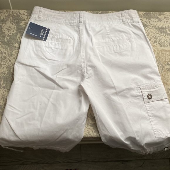 NWT cargo shorts - Picture 4 of 4